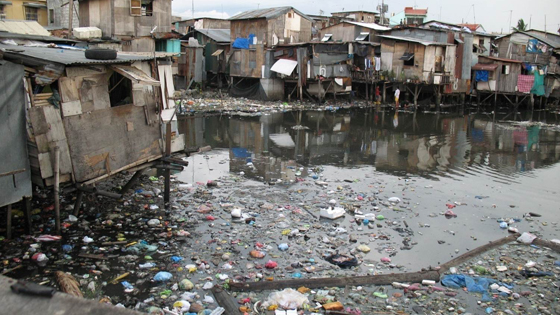 Vorschaubild: Mit der Familie in den Slums