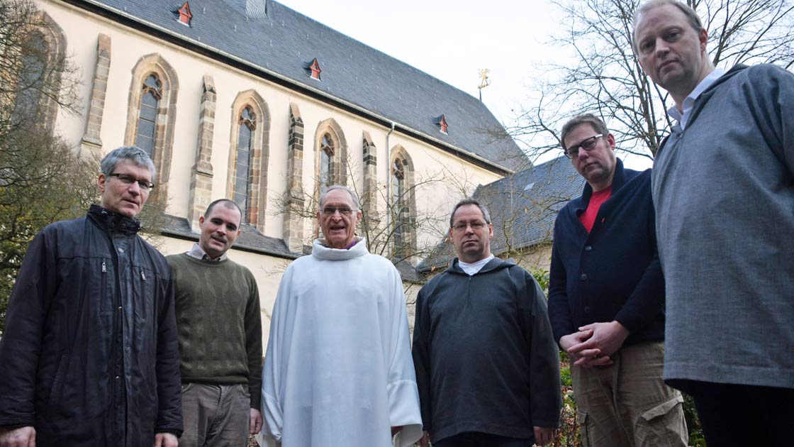 Sechs Brüder gründen eine neue christliche Gemeinschaft. (Foto: Lothar Rühl)