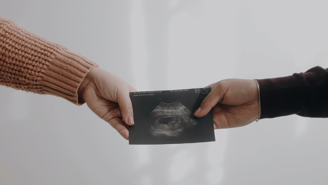 Vorschaubild: Pro und kontra Werbeverbot für Abtreibungen