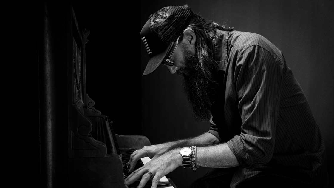 Vorschaubild: Humorvoll auf Instagram, ehrlich in der Musik