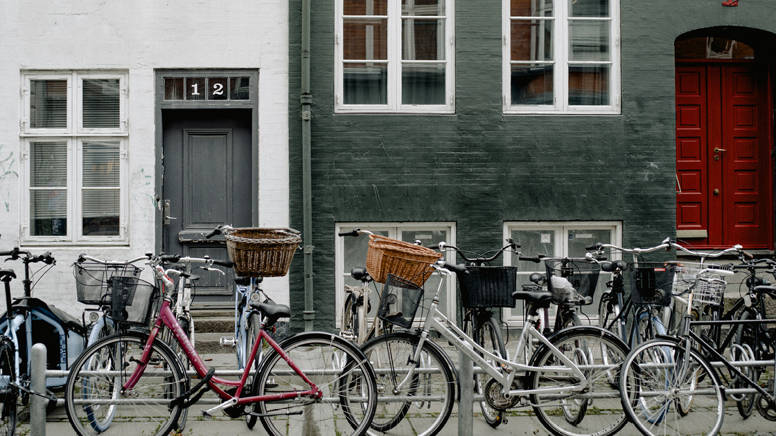 Vorschaubild: Eltern – nicht immer cool, aber oft klug