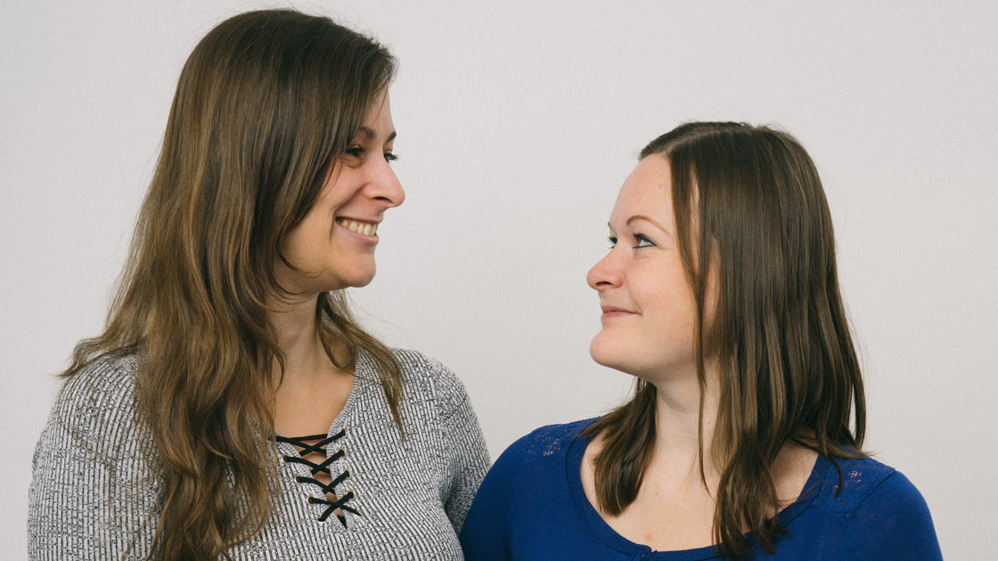 Die Schwestern Sandra Mattner und Svenja Greisert (Foto: AllianzMission)