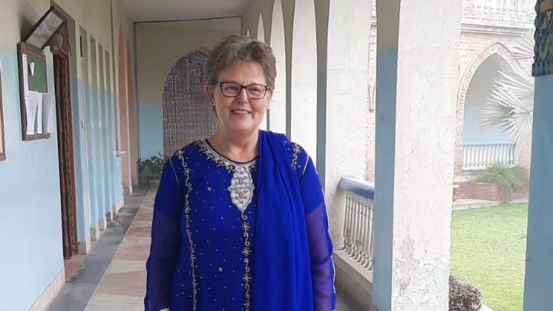 Margret Meier im Einsatzland Pakistan (Foto: Himmelsperlen e. V.)
