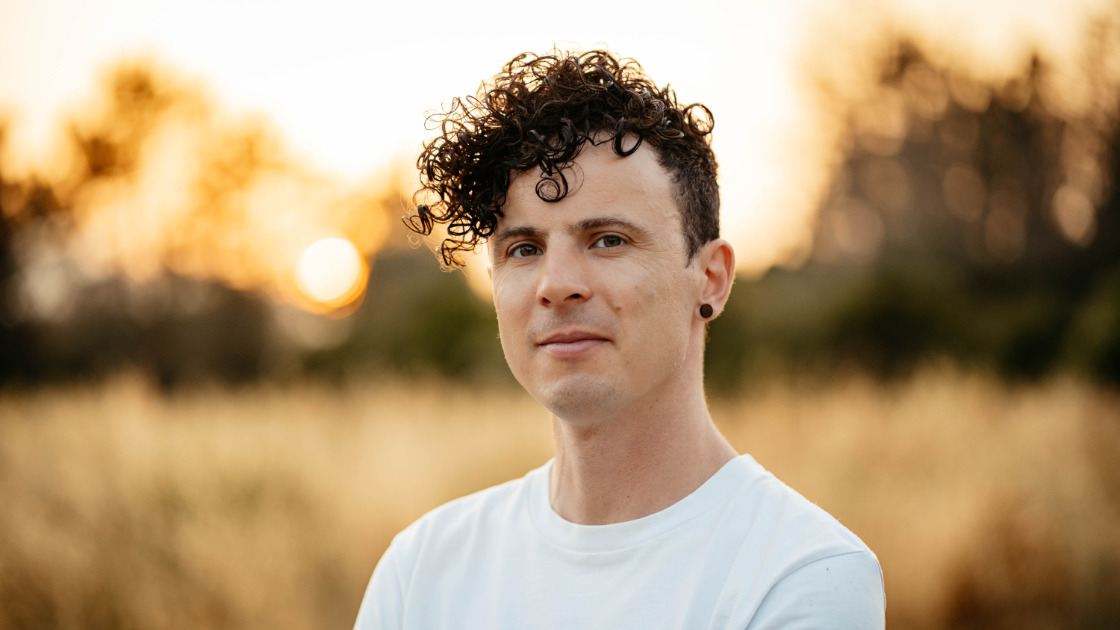 Vorschaubild: Bastian Benoa: Neues Worship-Album „Überall du"