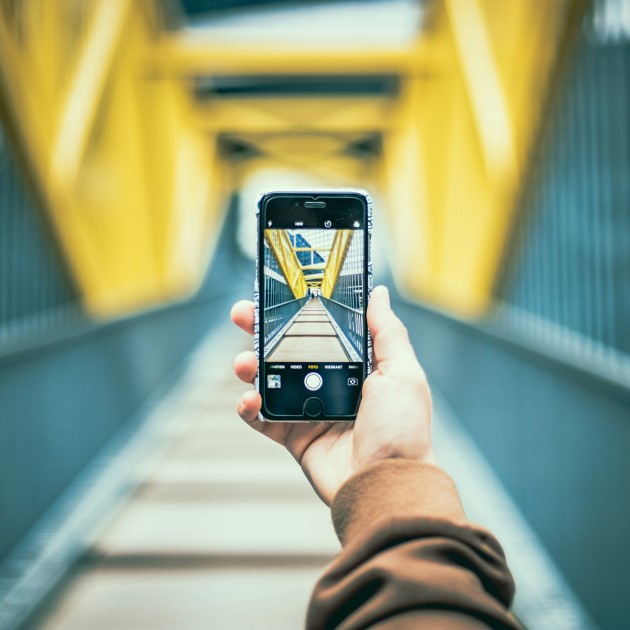 WhatsApp-Symbolbild (Bild: asterfolio / unsplash.com)